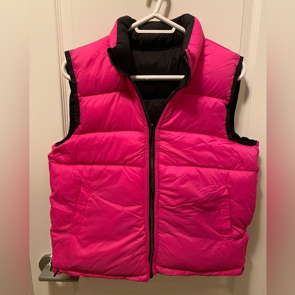 Brand new reversible puffer vest - Picture 3 of 5